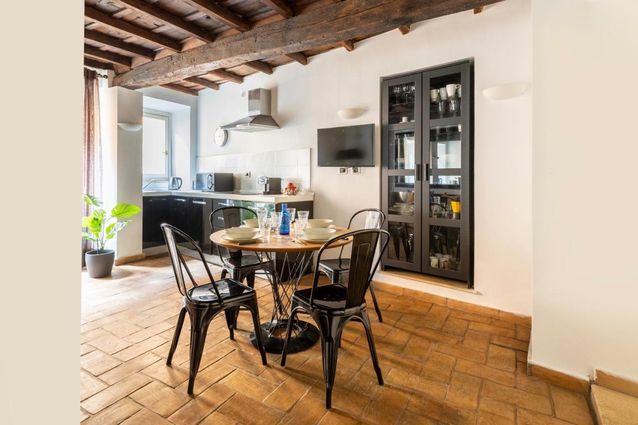 Deza Cozy Place In Monti Roma Exterior foto
